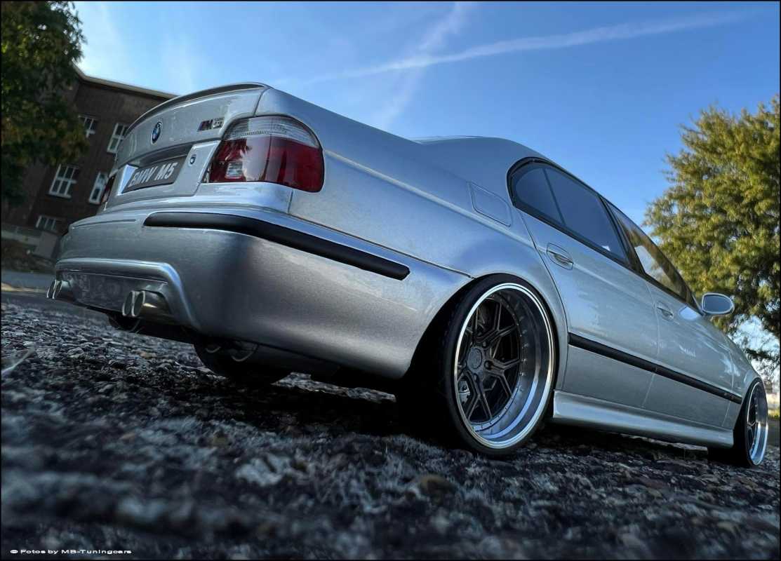 1:18 BMW E39 M5 Silber Edition